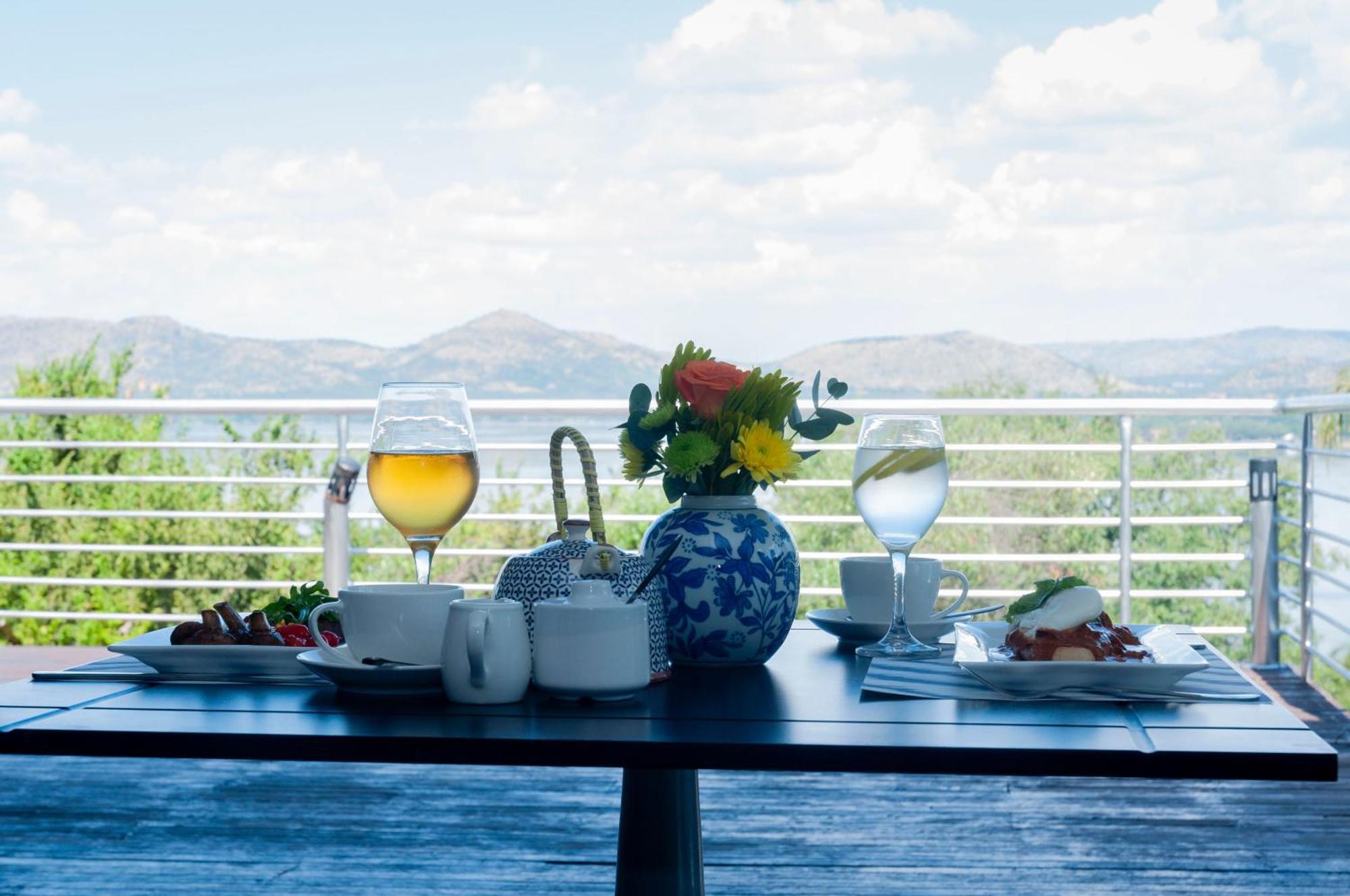 129Inharties Lodge And Spa Hartbeespoort Extérieur photo