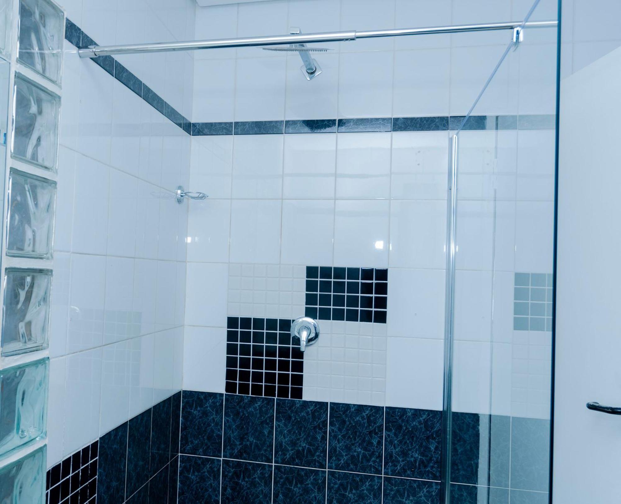 129Inharties Lodge And Spa Hartbeespoort Extérieur photo